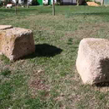 Click para ampliar. Pulsa en el nombre para ver la ficha. Sillares romanos Augustóbriga